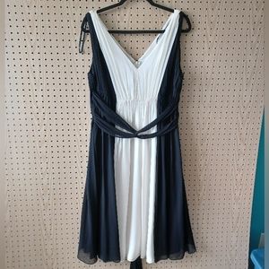 Suzi Chin white/black silk dress size 12